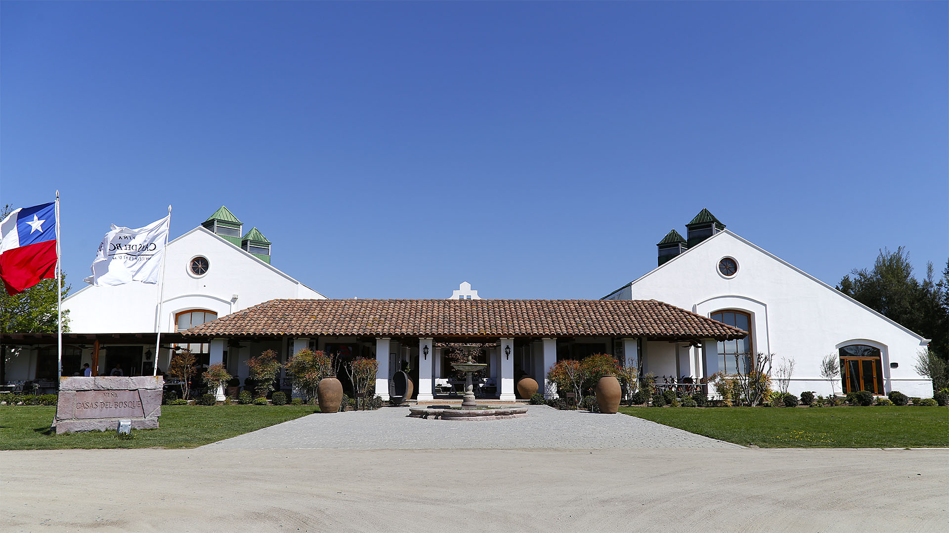 Fachada de Casas del Bosque